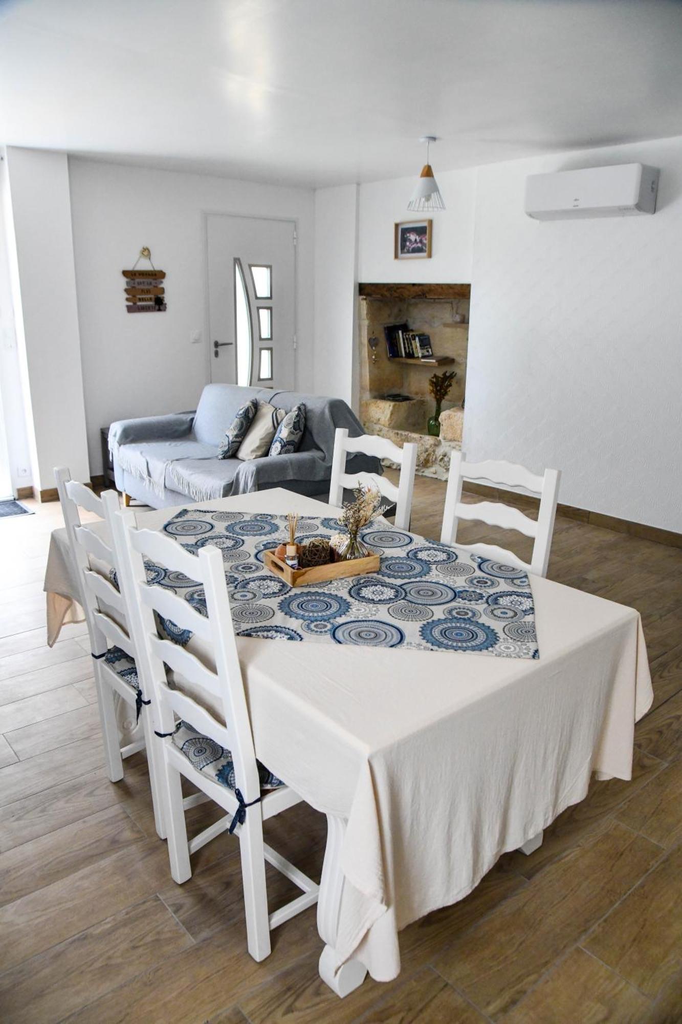 Gite De La Gardie Mensignac Extérieur photo